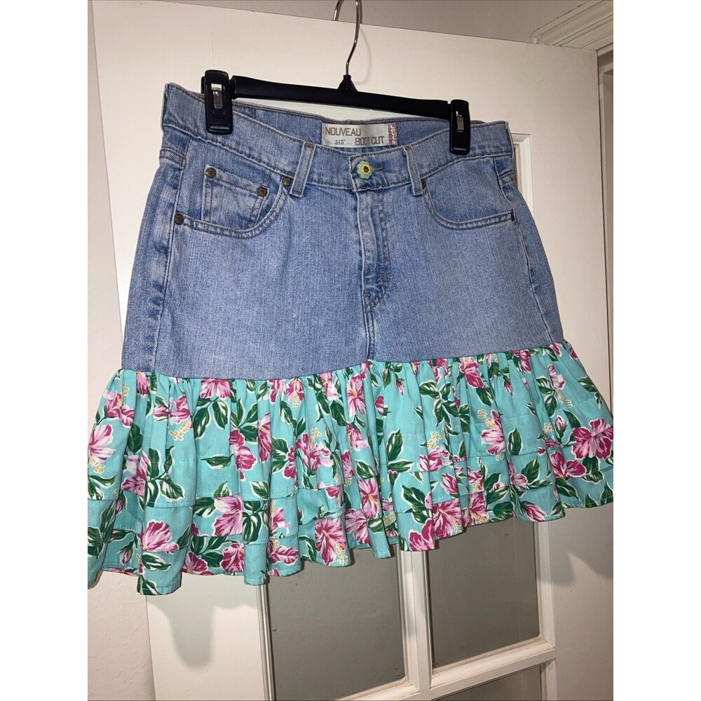 Levi’s Denim Mini Skirt 10 Upcycled Floral Ruffle Y2K Twee Festival Rodeo Boho - Picture 2 of 11